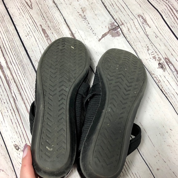 Laura Ashley Black Flats - Picture 5 of 6